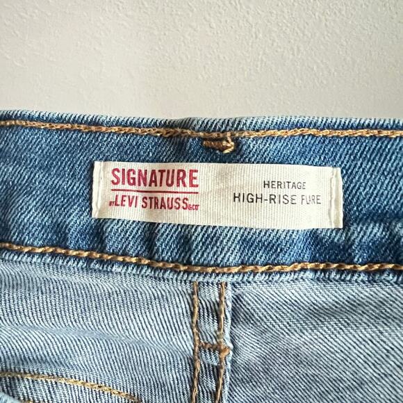 Levi Strauss Signature Heritage High Rise Flare Jeans Women's 14 Light Wash - Picture 6 of 8